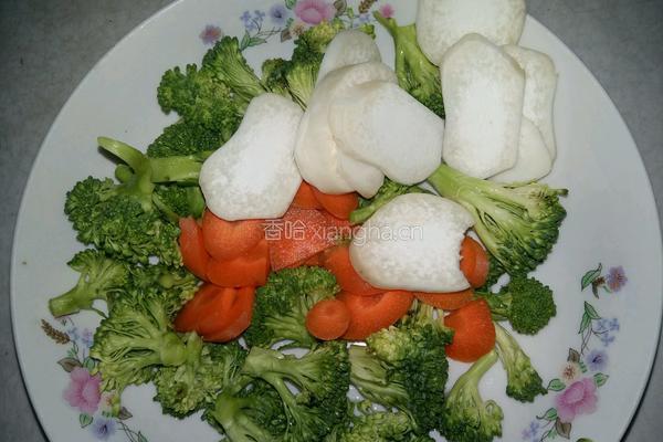 杏鲍菇炒西兰花的做法图解1