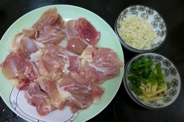 孜然蒜香鸡腿肉的做法图解2