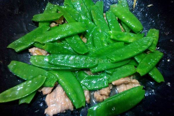 荷兰豆炒瘦肉的做法图解7