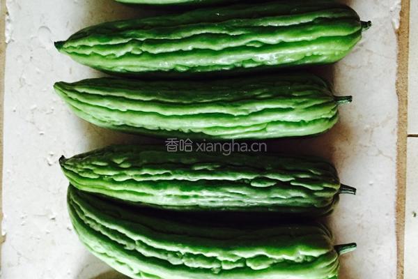 讓苦瓜猪骨汤的做法图解8