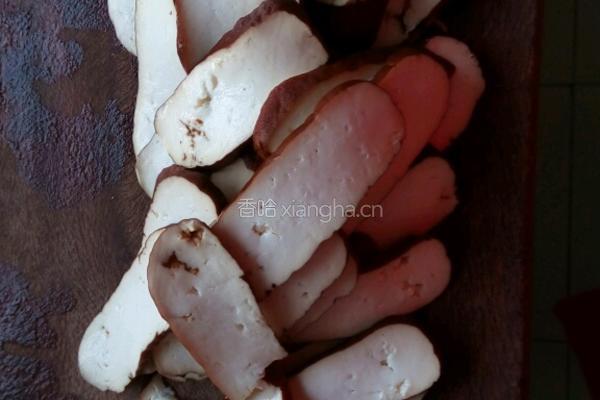 红辣椒炒豆腐的做法图解1