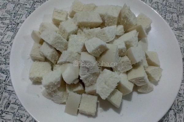 孜然芝麻馒头粒的做法图解1