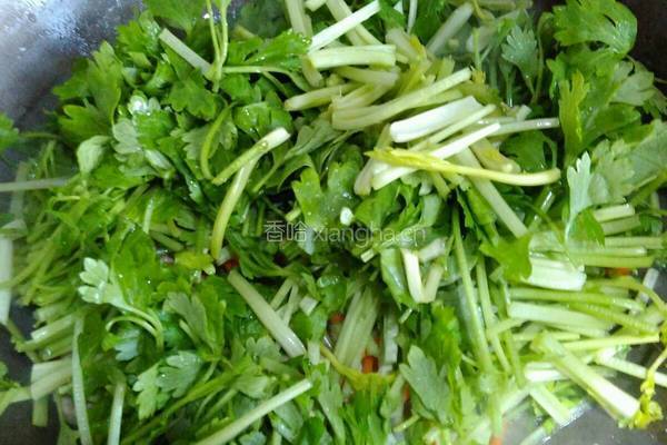 芹菜炒肉丝的做法图解5