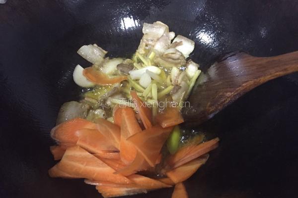 杏鲍菇炒五花肉的做法图解13