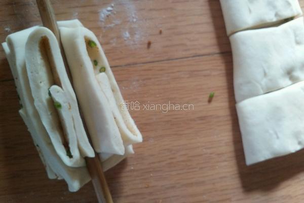 葱油花卷。的做法图解5
