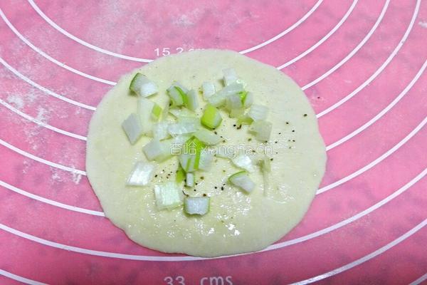葱油饼的做法图解2