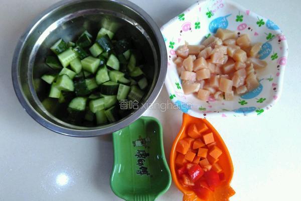 黄瓜炒鸡丁的做法图解1