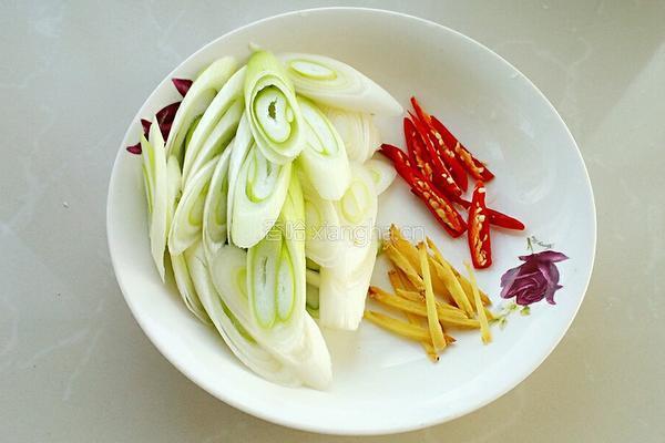 葱爆孜然羊肉的做法图解2