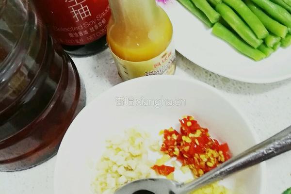 凉拌豆角的做法图解2