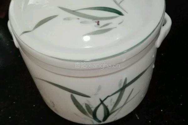 白菜干罗汉果猪骨汤的做法图解5