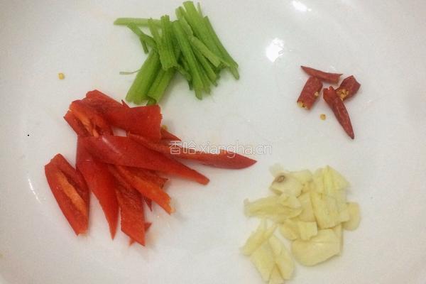 手撕包菜的做法图解3