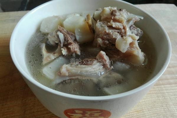 白萝卜茼子骨汤的做法图解7