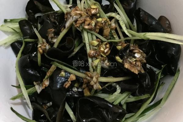凉拌芥末木耳的做法图解4
