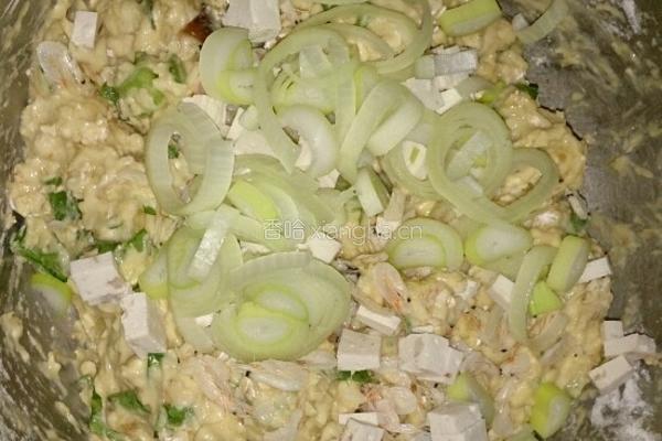 蕉香菜鱼板蛋糕（椒盐味）的做法图解3