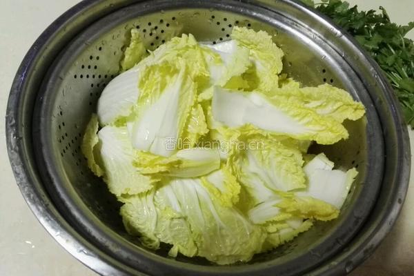 白菜鱼头汤的做法图解8