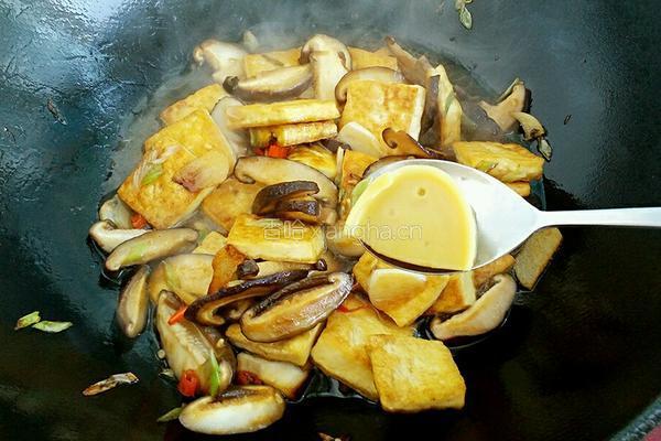 香菇烧豆腐的做法图解9