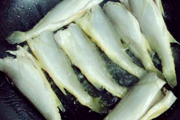 红烧小黄鱼的做法图解4