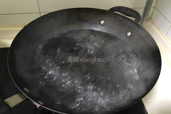红糖长寿面的做法图解1