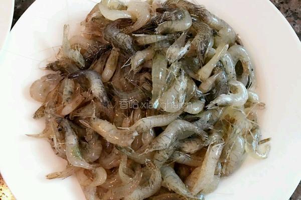 菜心炒河虾的做法图解2
