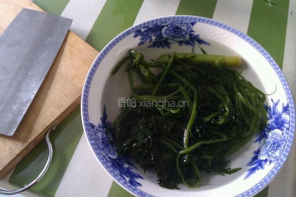 雪里蕻炖豆腐的做法图解2