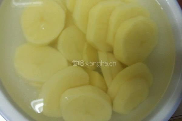 土豆烧肉的做法图解1