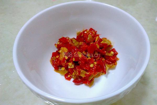 剁椒蒸金针菇的做法图解2