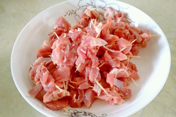 串料牙签肉的做法图解2