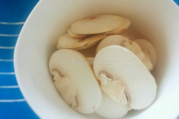 虾仁培根披萨的做法图解4