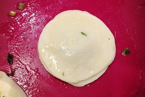 脆皮葱油饼的做法图解3