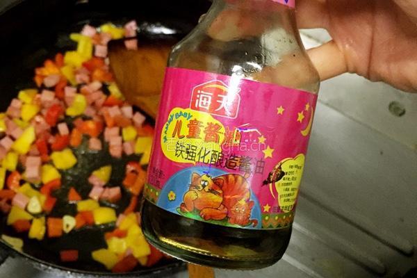 西兰花炒三丁的做法图解11