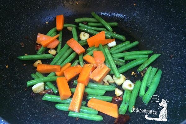 土豆焖豆角的做法图解5