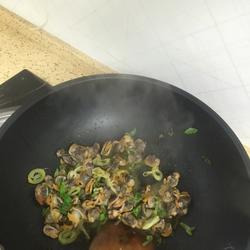 毛憨子炒葱的做法[图]