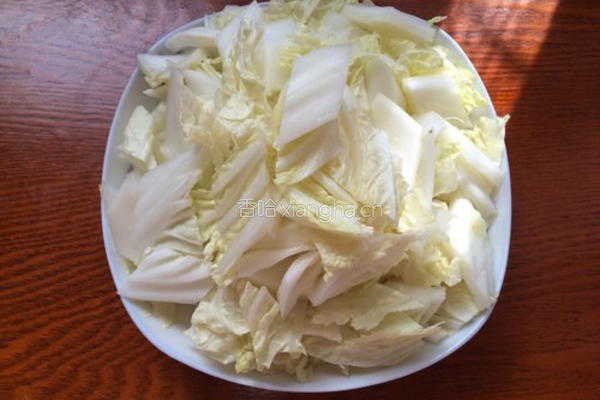 〖 白菜土豆烩肉 〗的做法图解2