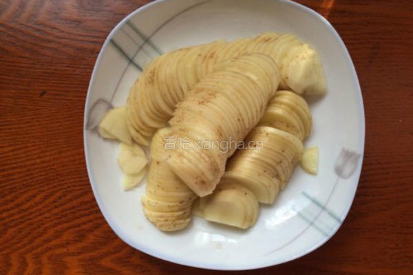 〖 白菜土豆烩肉 〗的做法图解3