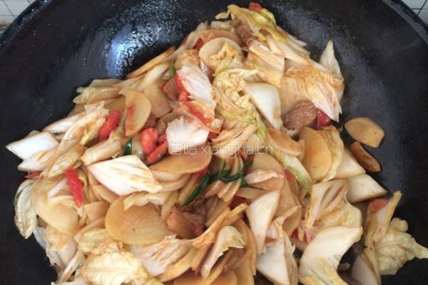 〖 白菜土豆烩肉 〗的做法图解9