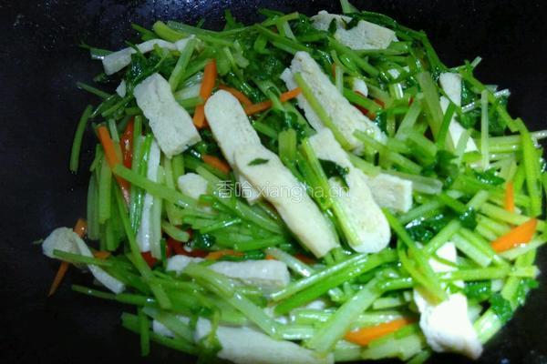 芹菜炒白干的做法图解6