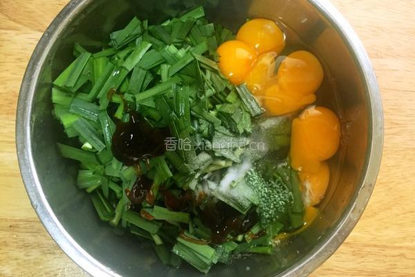 韭菜炒鸡蛋的做法图解2