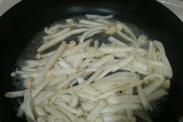 蛋白鲜菇汤的做法图解5