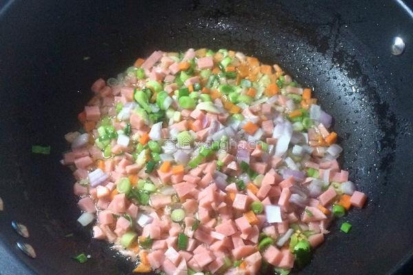 什锦炒饭的做法图解5