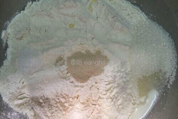 牛奶土司的做法图解2