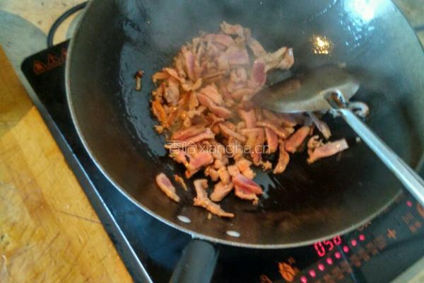 芹菜豆干炒肉的做法图解2