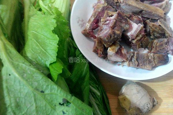 咸骨芥菜汤的做法图解1