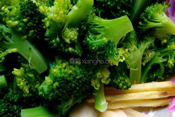 蒜炒西兰花的做法图解1