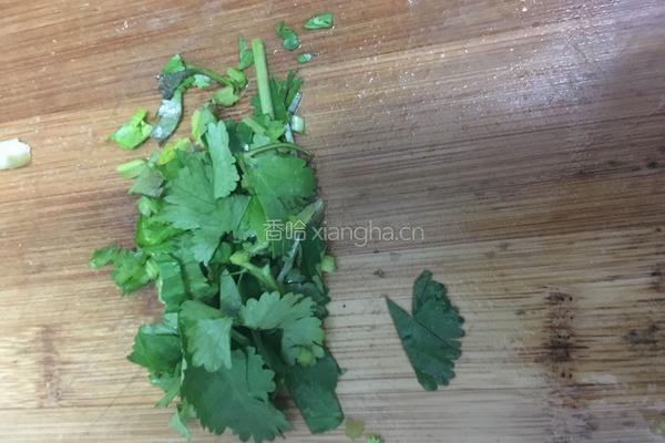 芹菜扇贝配碎培根的做法图解5
