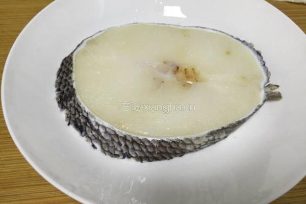 香煎鳕鱼的做法图解2