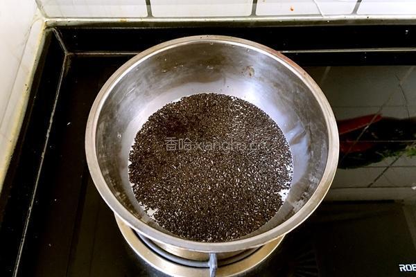 红茶蔓越莓面包的做法图解2