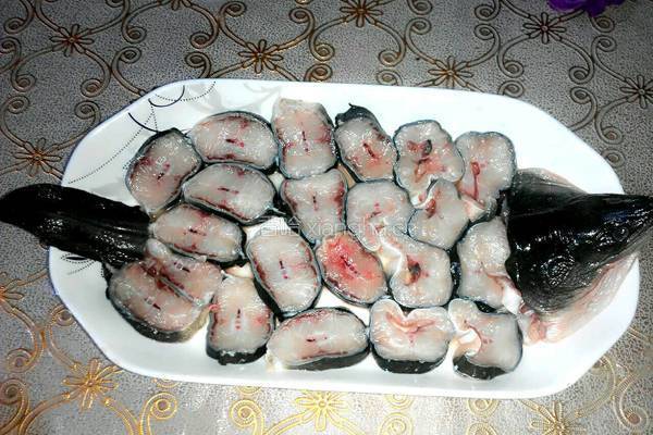  柠檬蒸鳗鱼的做法图解2