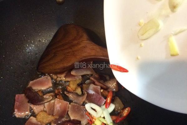 莴笋炒腊肉的做法图解4