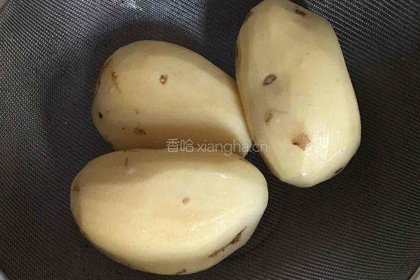 凉拌麻辣土豆丝的做法图解1