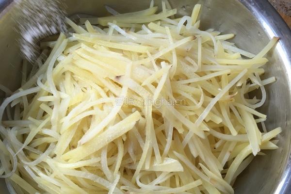 凉拌麻辣土豆丝的做法图解8